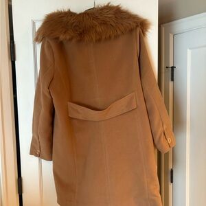 Chico's Gorgeous Camel Coat w/Faux Fur Collar in Pristine Unworn Condition Sz 3